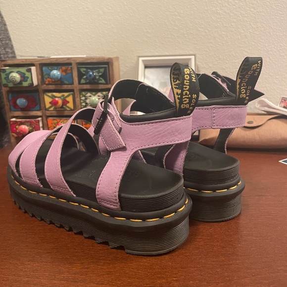 ⚡️SALE⚡️ Dr. Marten’s Blaire Sandals - Picture 4 of 7